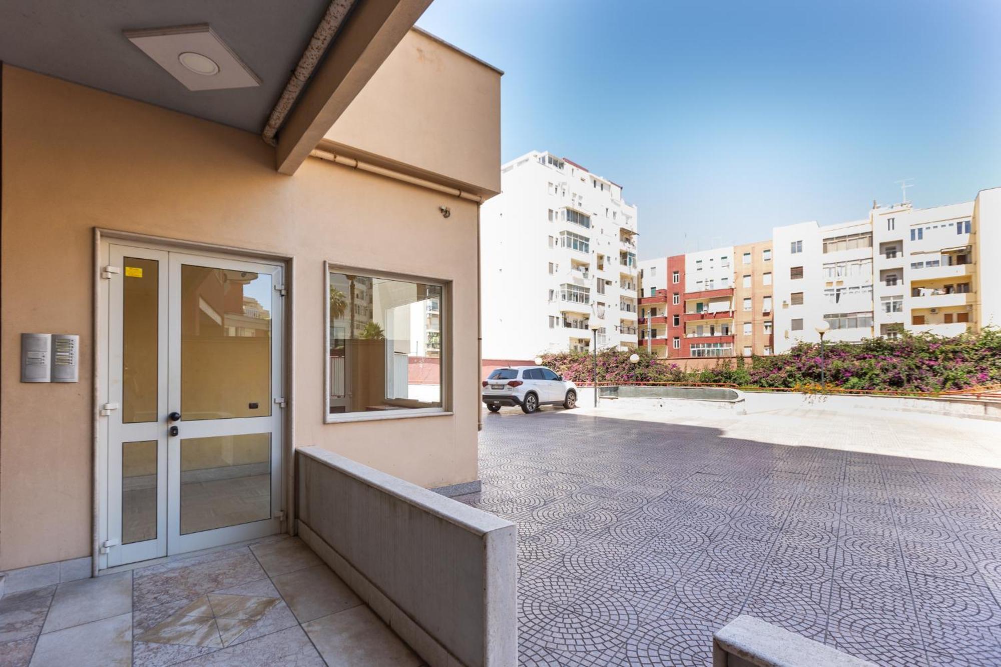 Fior Di Loto Central Κάλιαρι Εξωτερικό φωτογραφία
